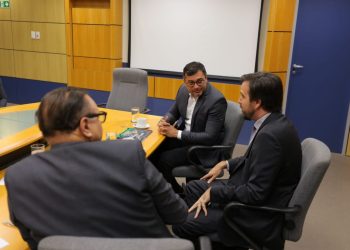 Em Brasília, Wilson Lima pede melhoria no serviço de conectividade e segurança da aviação no Amazonas