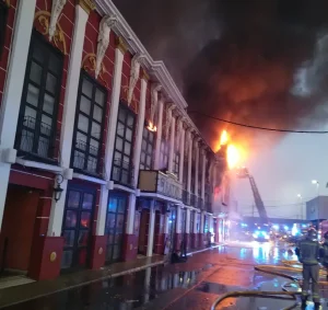 Incêndio em boate deixa 13 mortos na Espanha