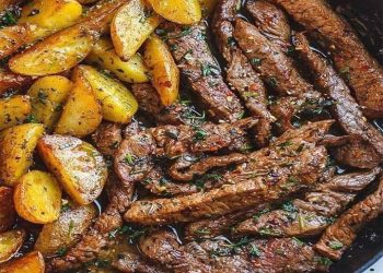 Bife no Alho Com Batata na Frigideira