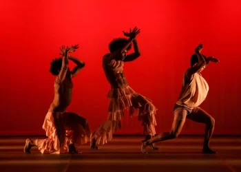 Corpo de Dança do Amazonas inicia turnê nacional exaltando a dança contemporânea com DNA amazônico