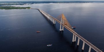 Rio Negro recupera níveis, transforma paisagens e impulsiona economia