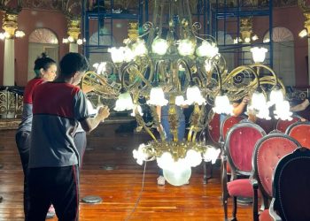 Teatro Amazonas passa por serviços de manutenção, conservação e restauro