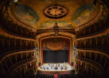 Espetáculos no Teatro Amazonas movimentam a cena cultural na primeira quinzena do mês de março