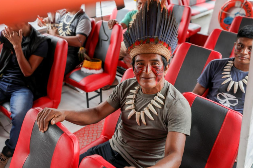 Governador do Amazonas entrega mais quatro terminais fluviais para atender comunidades indígenas que vivem do turismo