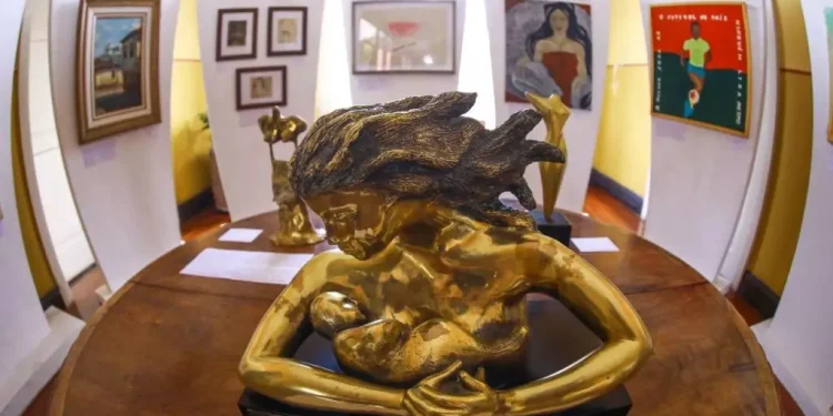 Mulheres nas Artes: Pinacoteca apresenta a exposição 'Invictas' em celebração ao mês das mulheres