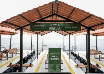 Governador do Amazonas entrega mais quatro terminais fluviais para atender comunidades indígenas que vivem do turismo