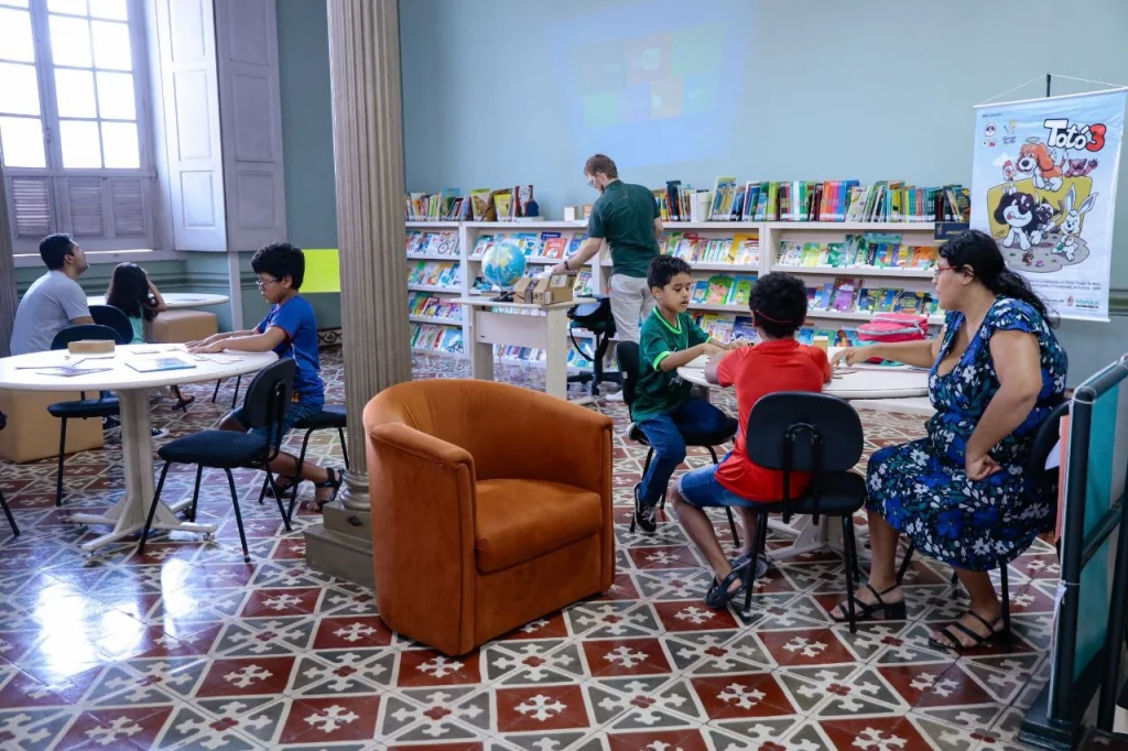 Biblioteca Pública do Amazonas convida público para troca de Livros e Gibis, no domingo