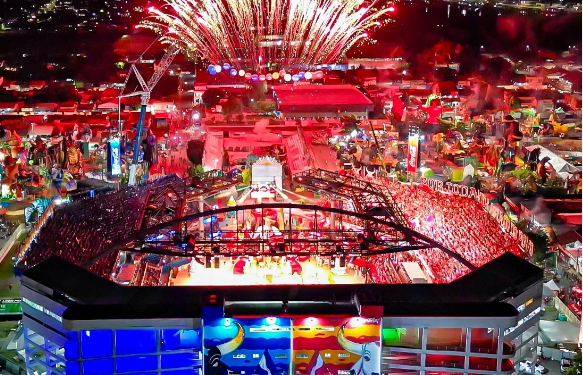 Parintins: Ilha da Magia e Berço da Disputa Folclórica Mais Encantadora do Brasil