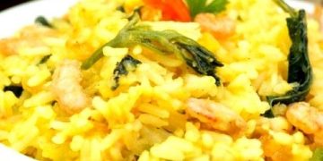 Risoto de jambu com camarão e tucupi