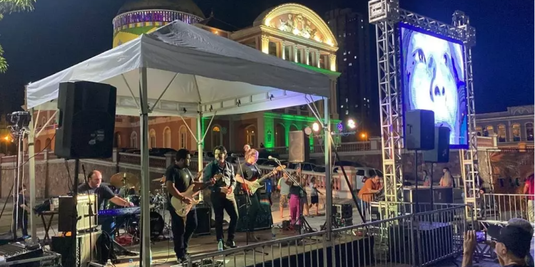 Especiais com Beatles e Pink Floyd agitam julho no Tacacá na Bossa, no Largo de São Sebastião