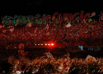 Festival de Parintins 2024: Garantido encerra a segunda noite levando o Bumbódromo ao delírio