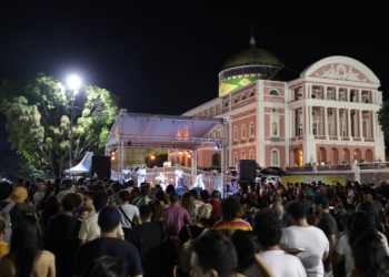 Tacacá na Bossa leva o rock do Pink Floyd ao Largo São Sebastião