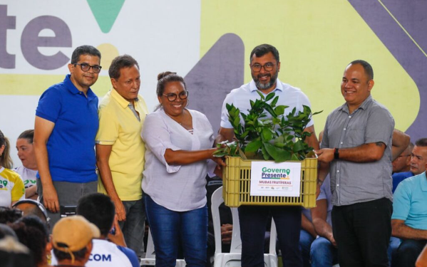 Sepror busca fortalecer agricultura familiar com entrega mudas a produtores rurais de Manaus