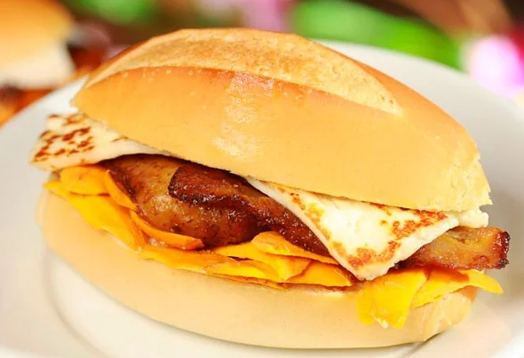 Ingrediente indispensável no X – Caboquinho, o tucumã está em alta nas feiras da ADS, neste fim de semana