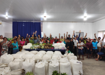 Em Eirunepé, Idam entrega 7 toneladas de alimentos produzidos por agricultores indígenas