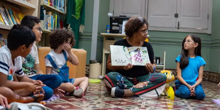 Festival de Férias movimenta a Biblioteca Pública do Amazonas com rodas de leitura e visitas guiadas