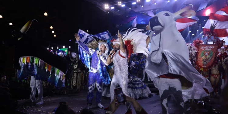Carnaboi 2025: A tradicional união do boi-bumbá com o Carnaval em duas noites de festa
