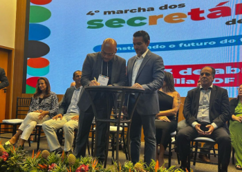 Turismo acessível: UEA firma acordo de cooperação técnica com Ministério do Turismo e lança livro sobre o perfil do turista com deficiência