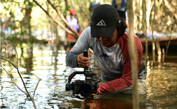 Curta ‘Meneruá’ estreia em Tefé, com foco na cultura ribeirinha e ancestralidade amazônica