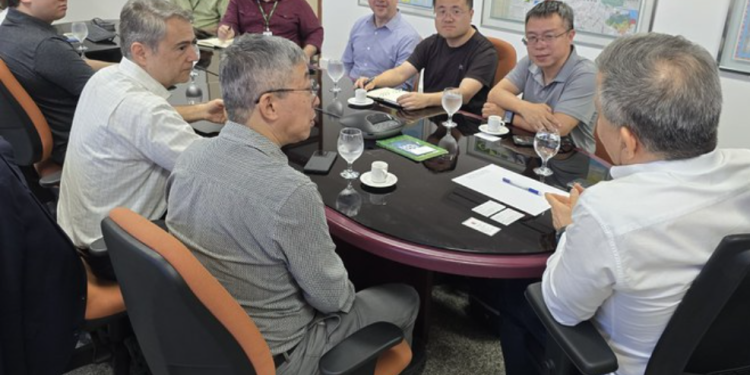 Empresa chinesa avalia Zona Franca de Manaus como potencial destino para investimentos em semicondutores