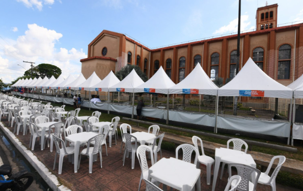 Festival de Parintins 2025 Amazonastur abre chamamento público para a Praça Gastronômica