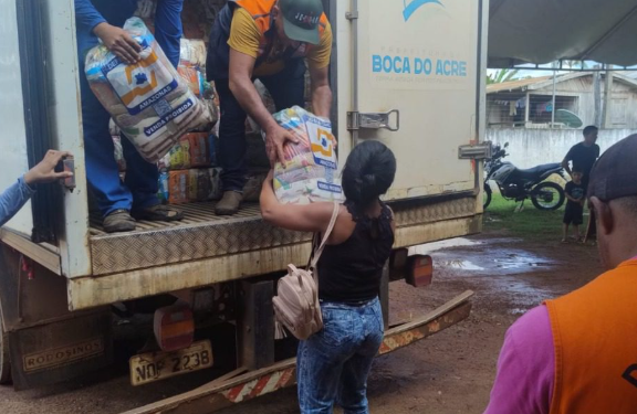 Governo do Amazonas divulga boletim sobre a cheia no estado, nesta terça-feira