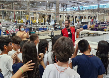 Zona Franca de Portas Abertas' reúne quase 90 pessoas em dia de visitas no PIM