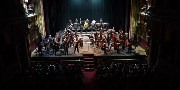Festival Amazônico de Músicas e Artes reúne orquestras e dança em espetáculo que exalta a força simbólica da Amazônia