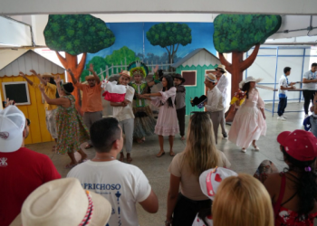 Festival de Parintins 2025 Visita guiada ao Bumbódromo bate recorde de público e reforça alta da cultura e turismo em Parintins