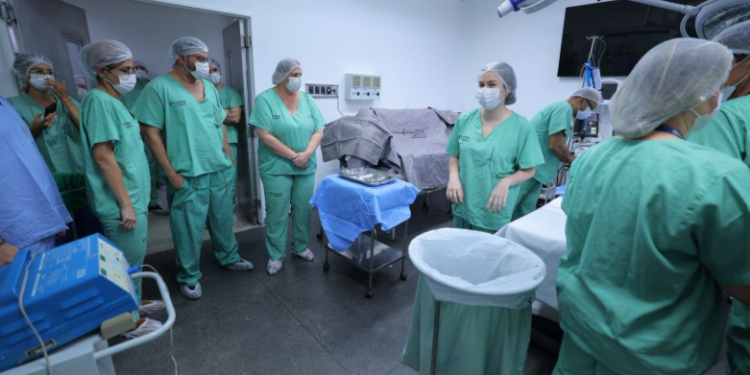 Hospital Francisca Mendes realiza primeiro procedimento do país com suporte à distância no tratamento de cardiopatias congênitas