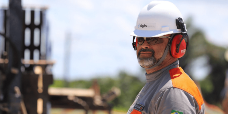 Obras da Cigás para ampliação da rede de gás natural em Manaus seguem em ritmo acelerado
