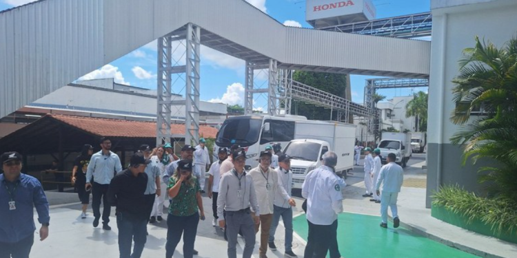 Suframa e ABDI visitam fábrica da Moto Honda no Polo Industrial de Manaus