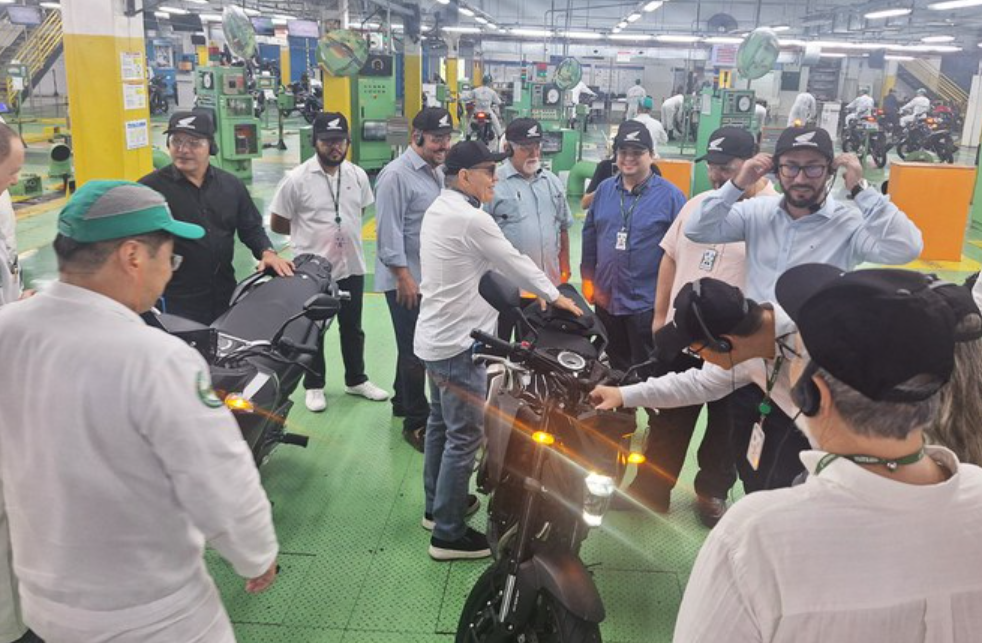 Suframa e ABDI visitam fábrica da Moto Honda no Polo Industrial de Manaus