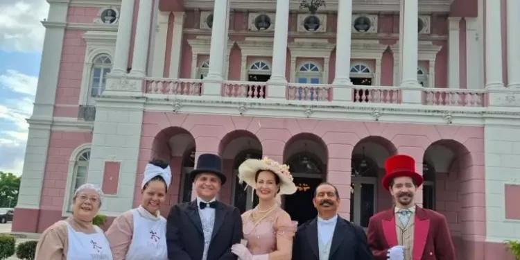 ‘Belle Époque’ Visita teatralizada no Teatro Amazonas convida o público a uma viagem no tempo