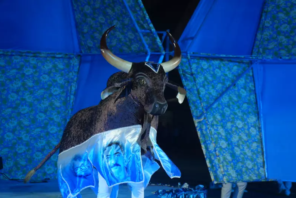 Batalha dos bois-bumbás marca a última noite do 67º Festival Folclórico do Amazonas