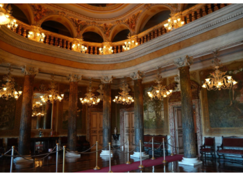 Visitas ao Teatro Amazonas revelam história, arte e arquitetura do principal cartão-postal de Manaus