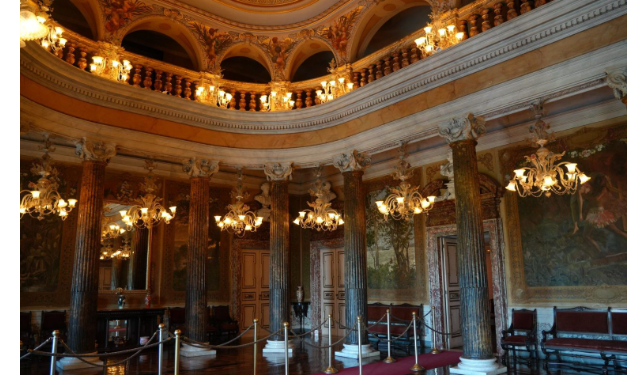 Visitas ao Teatro Amazonas revelam história, arte e arquitetura do principal cartão-postal de Manaus