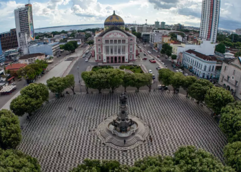 Balé Folclórico, Orquestra de Violões do Amazonas e Pé de Serra do Lulu unem forró e música de concerto no Teatro Amazonas