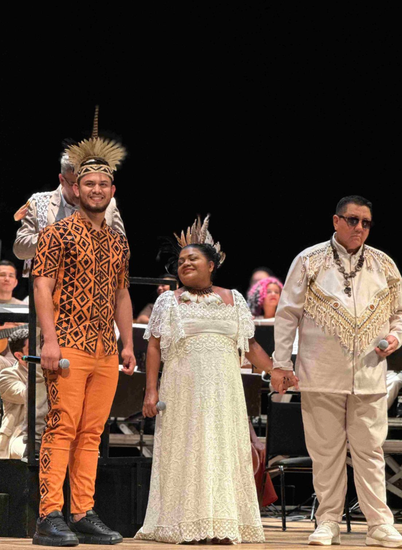 Espetáculo ‘Lendas Amazônicas 2’ encanta público no Teatro Amazonas com toadas e inclusão