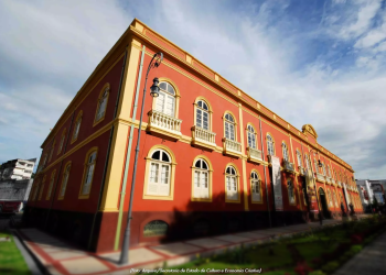 Governo do Amazonas promove seminário com escolas de samba para projetar Carnaval na Floresta 2026