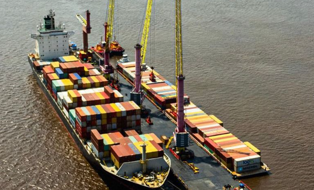 Amazonas projeta novo recorde histórico nas importações