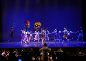 Espetáculo ‘Rede de Memórias’ emociona público ao reviver tradições e afetos da cultura amazonense