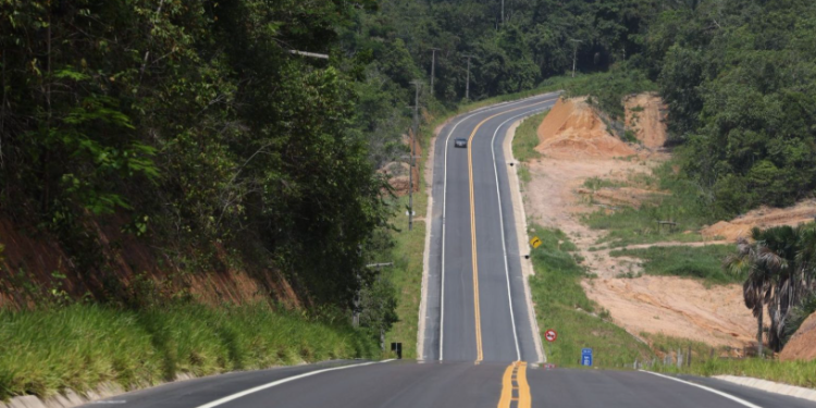 Moradores da AM-010 destacam melhorias com a entrega da rodovia modernizada