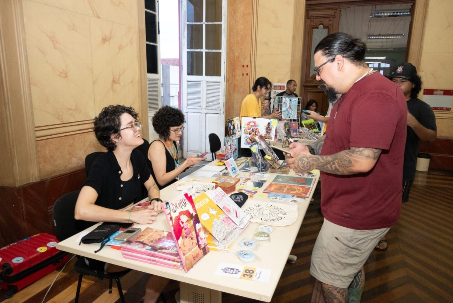 Evento gratuito reúne artistas e celebra universo dos quadrinhos na Biblioteca Pública do Amazonas