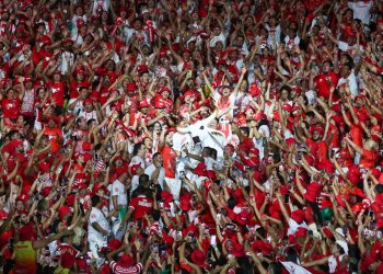 Festival de Parintins 2026: Garantido encerra segunda noite celebrando a diversidade e os laços ancestrais no Bumbódromo