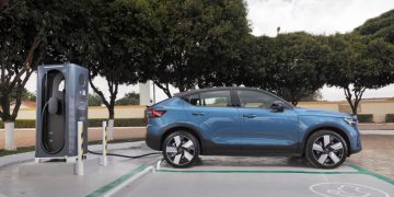 Eletropostos Volvo terão tarifa única para recarga de carros elétricos a partir de junho