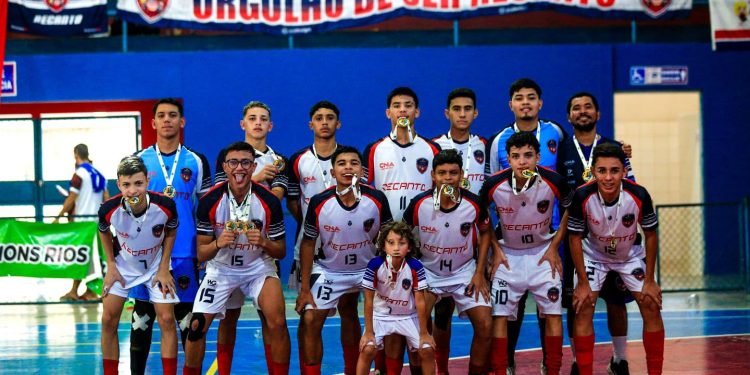 Reviravolta no TJD: provas mostram que soco de árbitro em atleta iniciou tumulto no futsal
