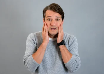 Marcelo Serrado apresenta a comédia ‘Terapia’ no Teatro Amazonas neste fim de semana